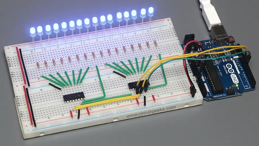 Cascading 74HC595 Shift Registers with Arduino